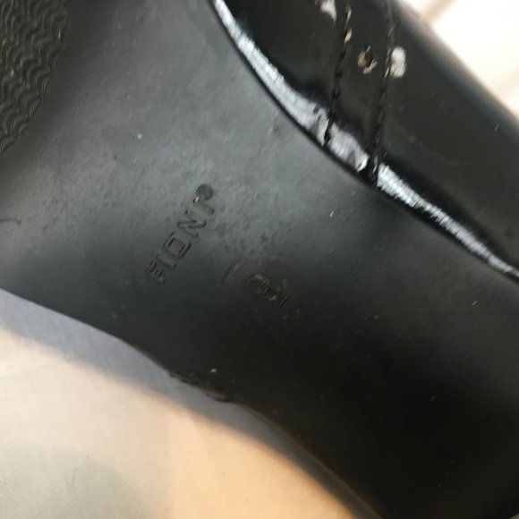 Elegant Black Women's Heels - Picture 10 of 13